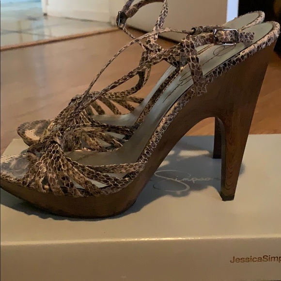 Jessica Simpson Sandals size 9 - Picture 4 of 6